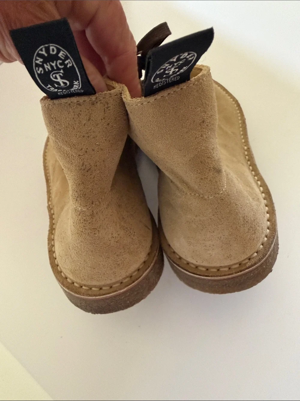 Todd Snyder Men's Tan Suede Lace-Up Chukka Boots Sz 9.5.  New/Flawed. Tub9
